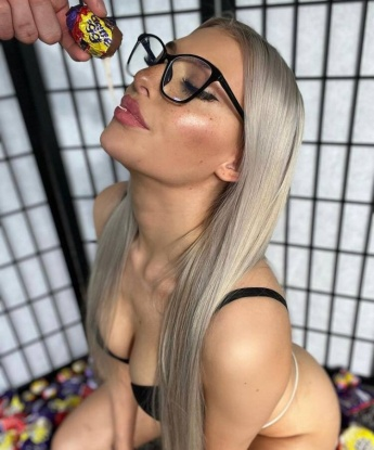 Надежда, 24 года